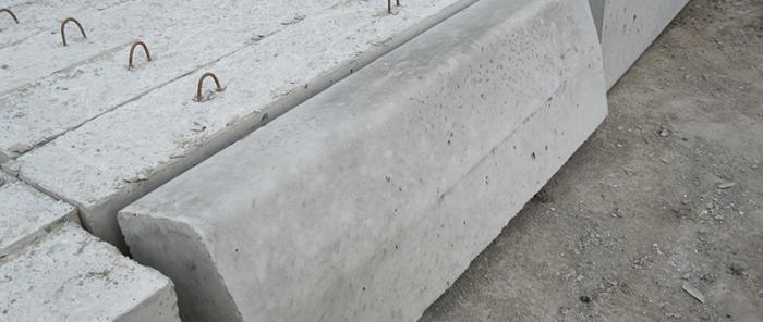 камни бортовые бетонные