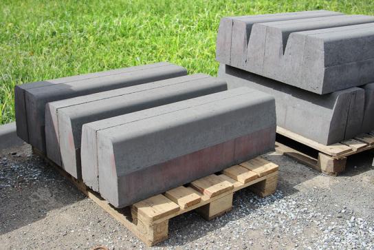 камни бетонные бортовые цена